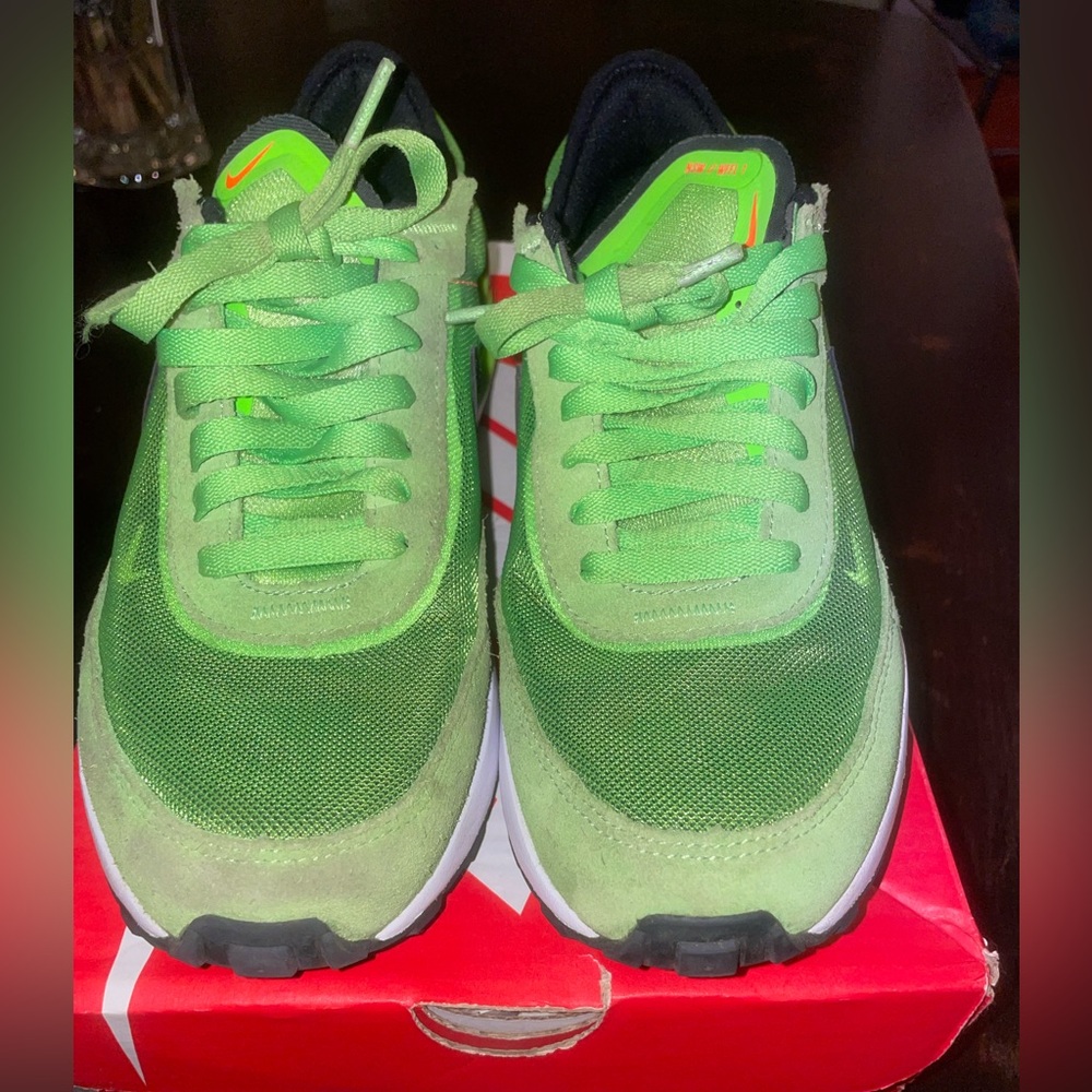 Green Nike waffle one. Good condition. Nice trainer or athletic shoe.